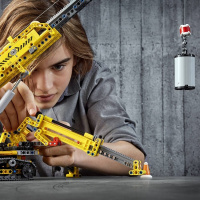 42097 LEGO TECHNIC - Kompaktní pásový jeřáb