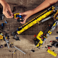42108 LEGO TECHNIC - Pojízdný jeřáb