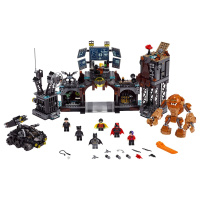 76122 LEGO BATMAN – Clayface útočí na Batmanovu jeskyni