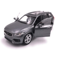 Volvo XC90 s přívěsem