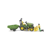 Bruder – John Deere zahradní traktor se zahradníkem