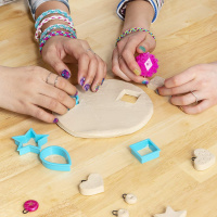 Cool Maker – Výroba keramických šperků