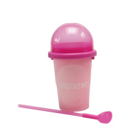 Růžový Slushy Maker - Výroba ledové tříště