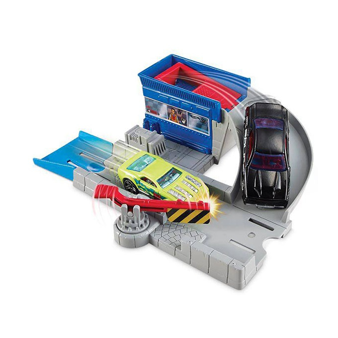 Hot Wheels - Dráha s autíčkem CDM45
