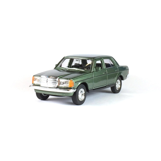 Mercedes Benz W123 1:34
