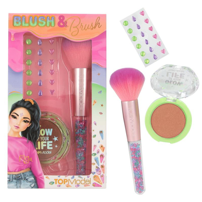 Top Model – Blush and Brush
