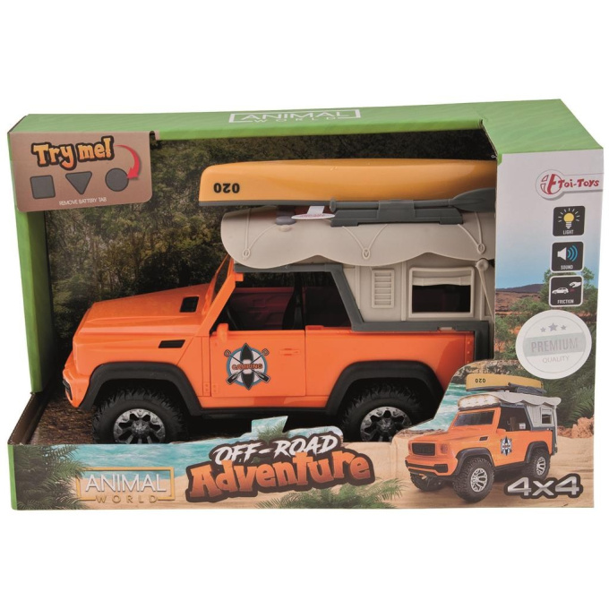Terénní auto s kanoe