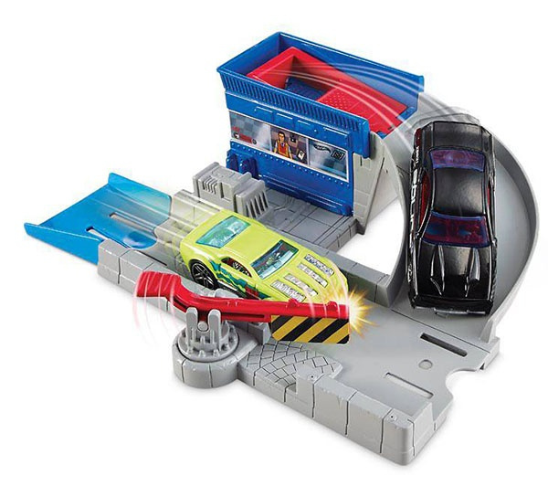 Hot Wheels - Dráha s autíčkem
