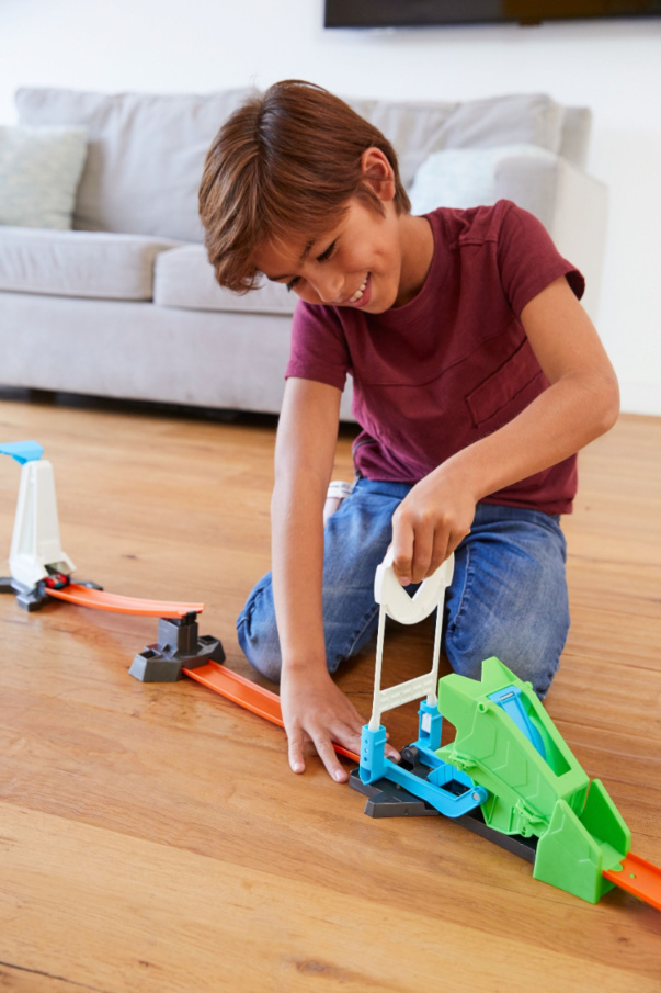 Hot Wheel vystřelovací dráha