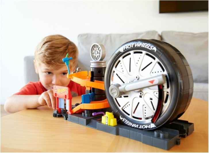 Hot Wheels - City set Super Spin Tire Shop