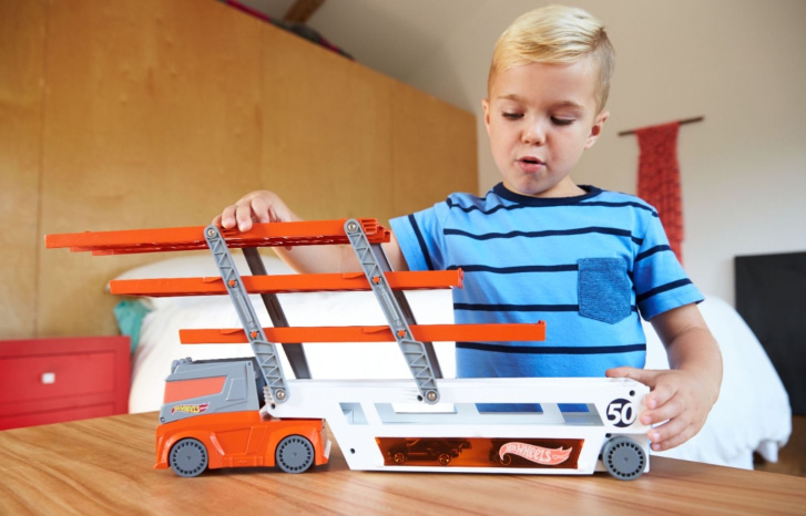 Hot Wheels - Mega tahač