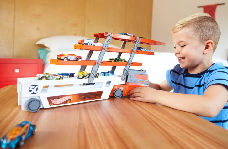 Hot Wheels - Mega tahač