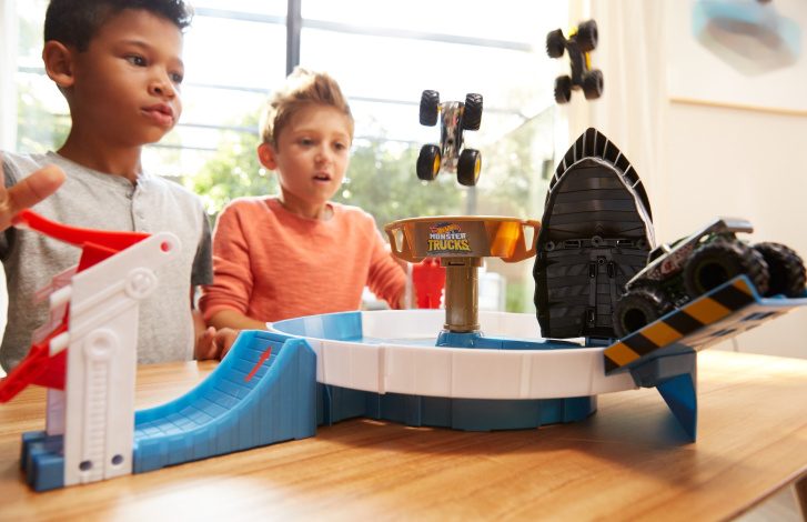 Hot Wheels Monster Trucks - Žraločí útok
