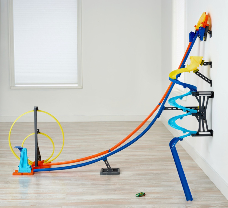 Hot Wheels - Vertikální dráha