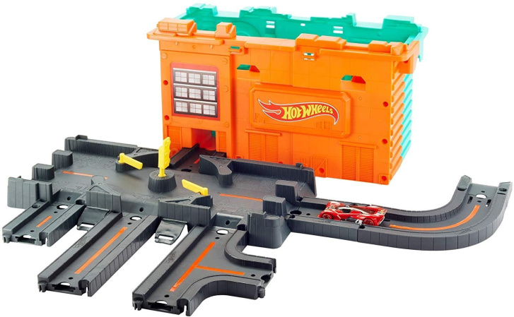 Hot Wheels – Dráha v boxu