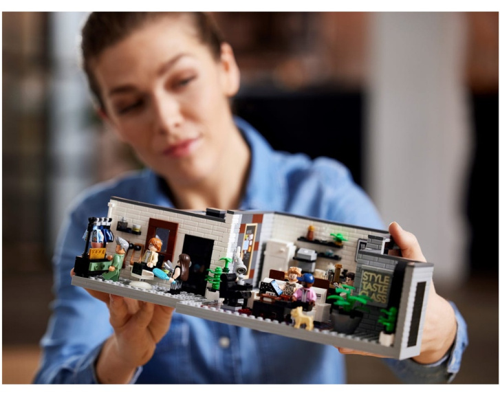 10291 LEGO CREATOR - Queer Eye, byt úžasné pětky