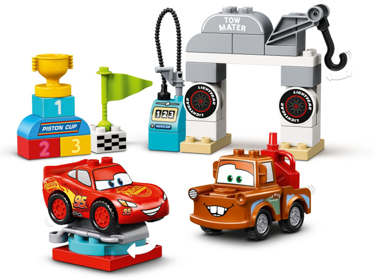 10924 LEGO DUPLO – McQueen a den závodů