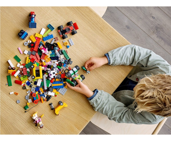 11014 Lego Classic – Kostky a kola
