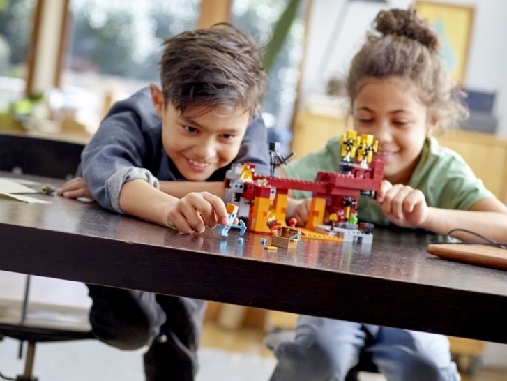 21154 LEGO MINECRAFT - Most ohniváků