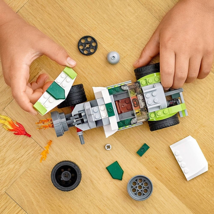 31103 LEGO CREATOR - Auto s raketovým pohonem