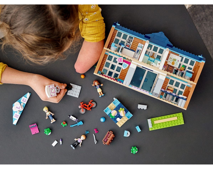 41682 Lego Friends – Škola v městečku Heartlake
