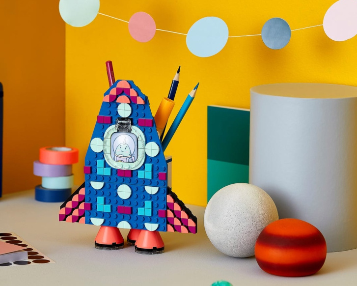41936 LEGO DOTS – Stojan na tužky