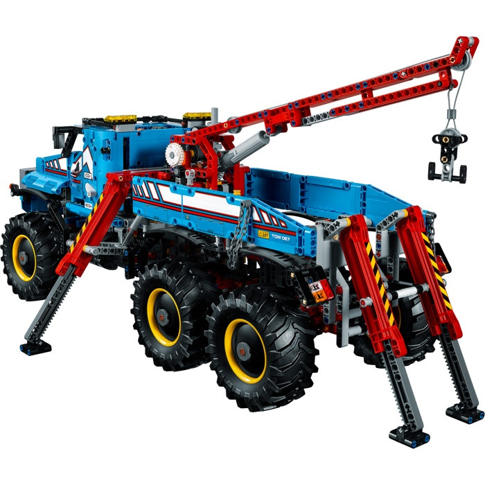 42070 LEGO TECHNIC - Terénní odtahový vůz 6x6