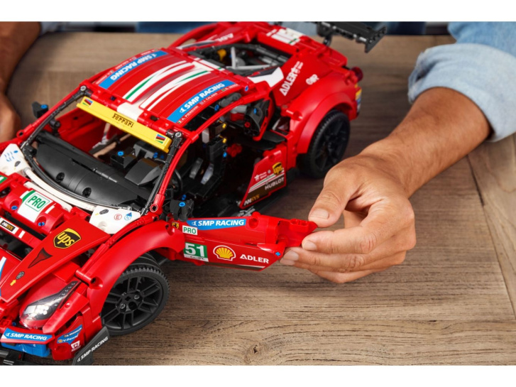 42125 Lego Technic – Ferrari 488 GTE AF Corse #51