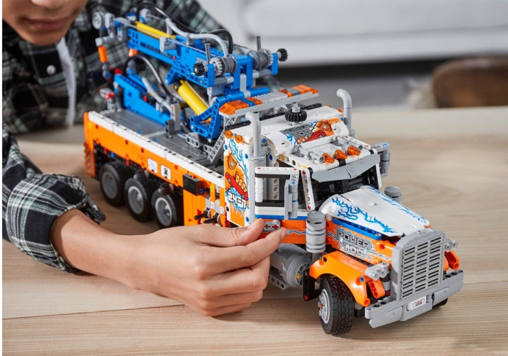42128 Lego Technic - Odtahovač nákladních aut
