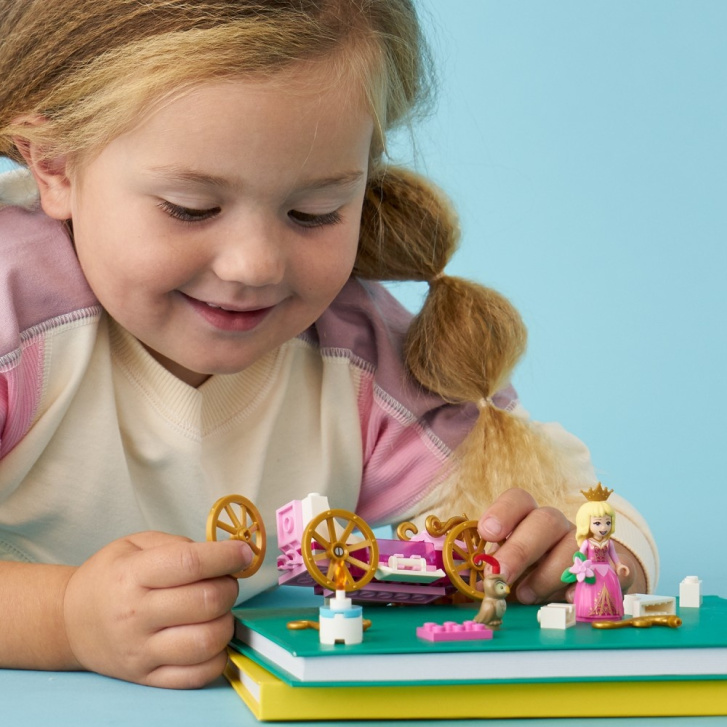 43173 LEGO DISNEY PRINCESS - Šípová Růženka a královský kočár