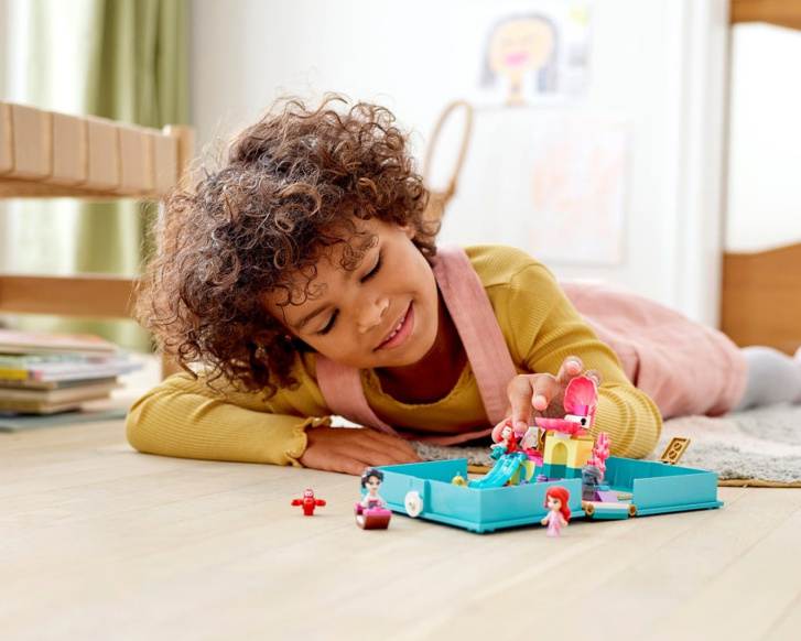 43176 LEGO DISNEY PRINCESS - Ariel a její pohádková kniha dobrodružství