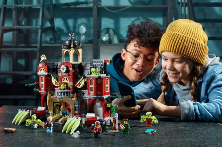 70425 LEGO HIDDEN SIDE - Strašidelná střední škola v Newbury