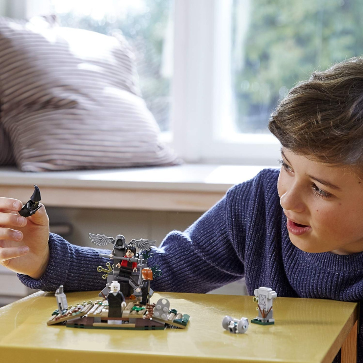 75965 LEGO HARRY POTTER - Voldemortův návrat