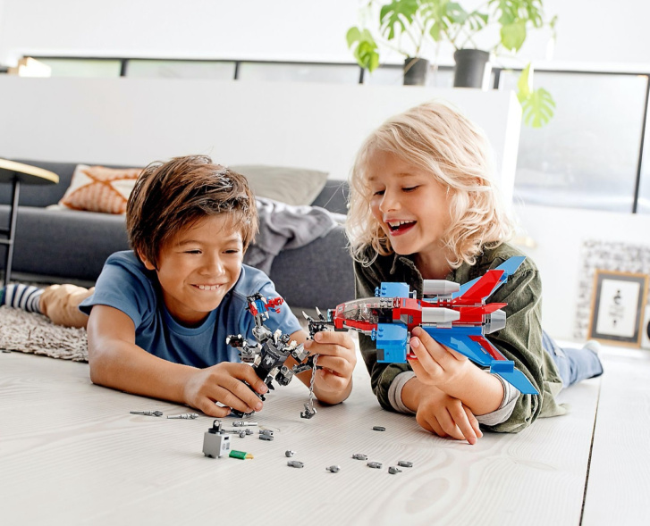 76150 LEGO SUPER HEROES - Spiderjet vs. Venomův robot