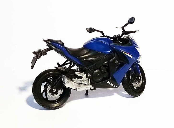 Motorka Suzuki