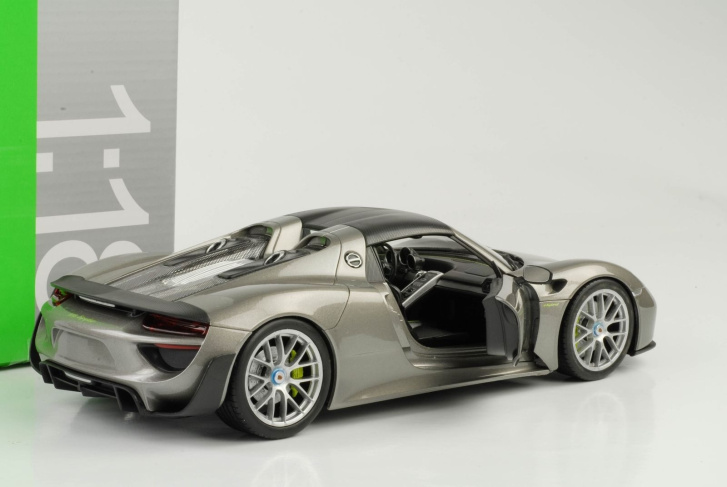 Porsche Spyder 918