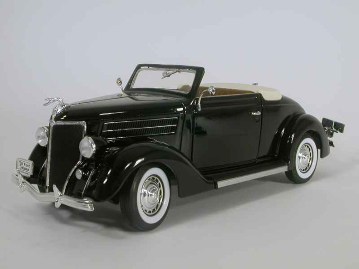 Ford Deluxe Cabriolet 1:18
