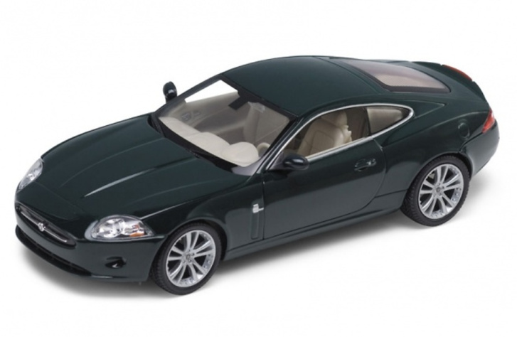 Jaguar XK Coupe 1:24