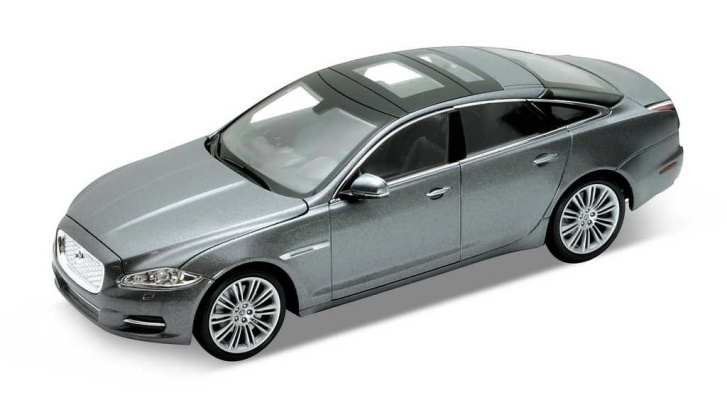 Jaguar XJ 2010 1:24