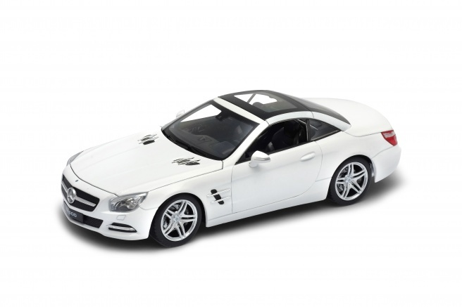Mercedes Benz SL500 1:24