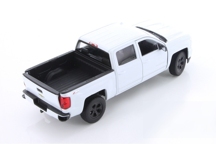 Chevrolet Silverado 1:24
