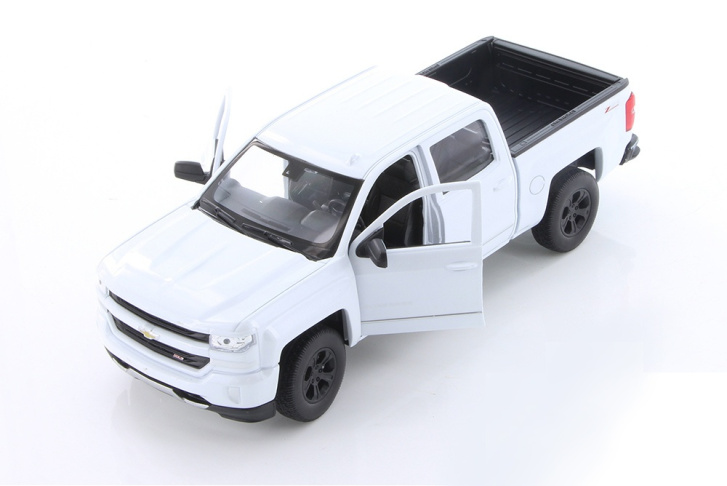 Chevrolet Silverado 1:24