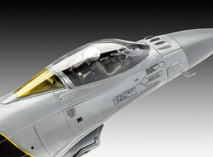 Revell - Letadlo Lockheed Martin F-16 MLU 1:72