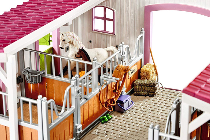 Schleich - Stáj s koňmi