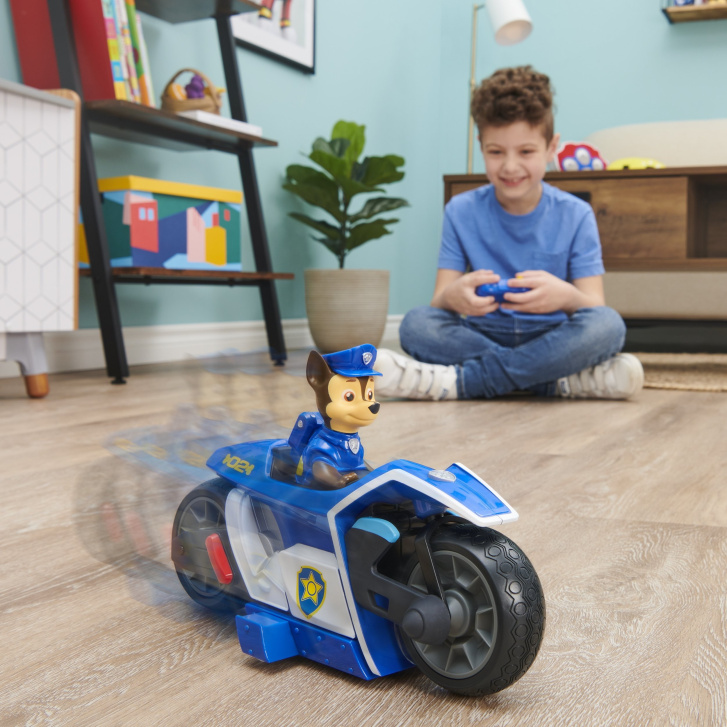 Paw Patrol - Chase závodník