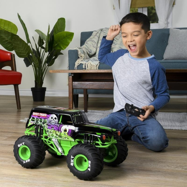 Monster Jam RC Grave Digger 1:15
