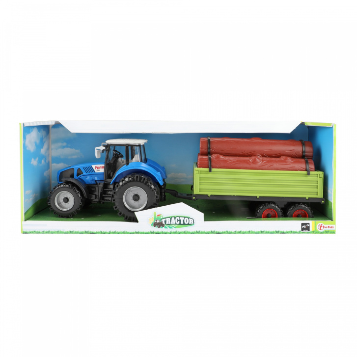 Traktor se dřevem