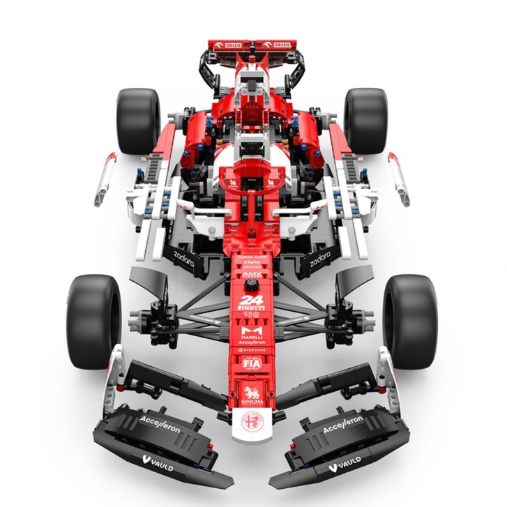 R/C Stavebnica Alfa Romeo F1 C42 1:8