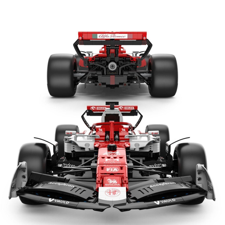 R/C Stavebnica Alfa Romeo F1 C42 1:8