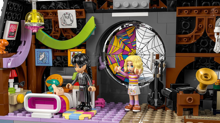 76781 Lego Wednesday – Pokoj Wednesday a Enid